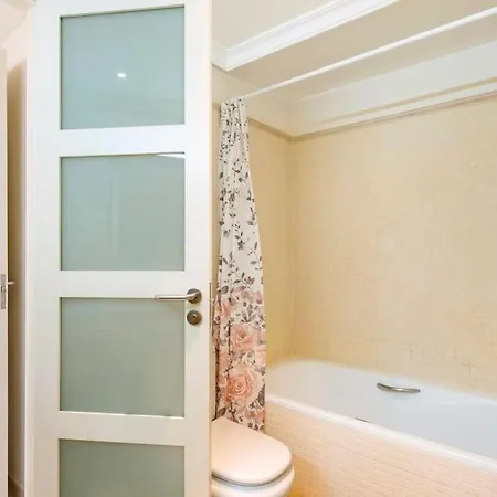 Bright And Welcoming Apartment *